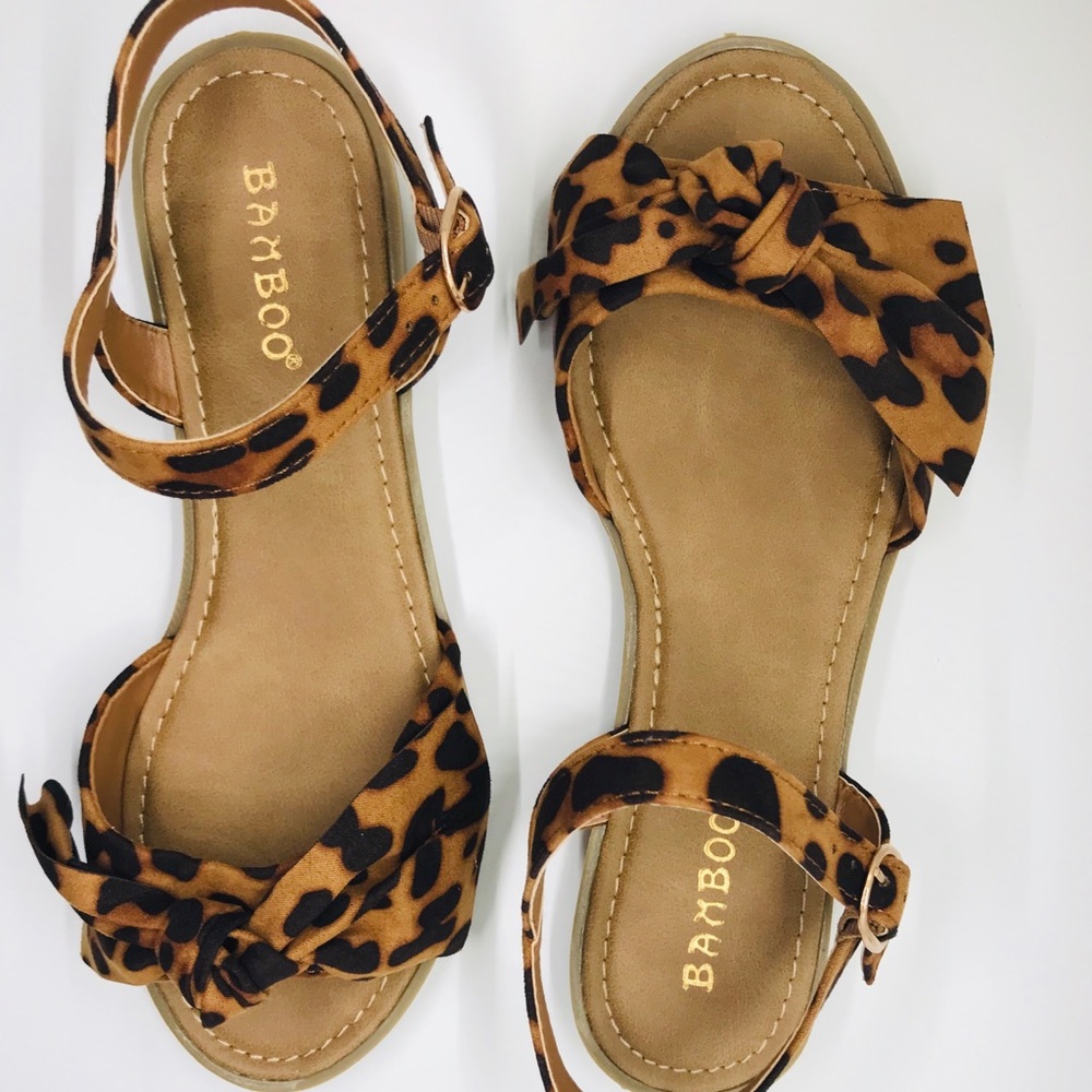 Cheetah print sandals FINAL PRICE 8.5 only - Picture 1 of 5